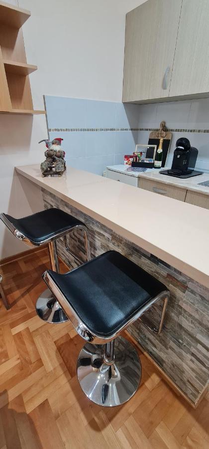 Design Apartment Business Lux 4 Star "Rio" Completely Business Lux Place In The City Center & Free Included Industry Optical Wifi & Netflix & Keyless Code Entry & Full Smart App & Kitchen & Washing Machine & Wide Terrace & Secure 2 Parking Place Cuprija Bagian luar foto