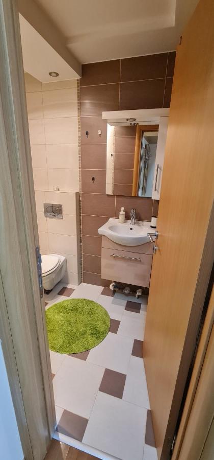 Design Apartment Business Lux 4 Star "Rio" Completely Business Lux Place In The City Center & Free Included Industry Optical Wifi & Netflix & Keyless Code Entry & Full Smart App & Kitchen & Washing Machine & Wide Terrace & Secure 2 Parking Place Cuprija Bagian luar foto